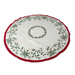 Lenox Scattered Holly Berrry Print Tablecloth Round Christmas Traditional 70"
